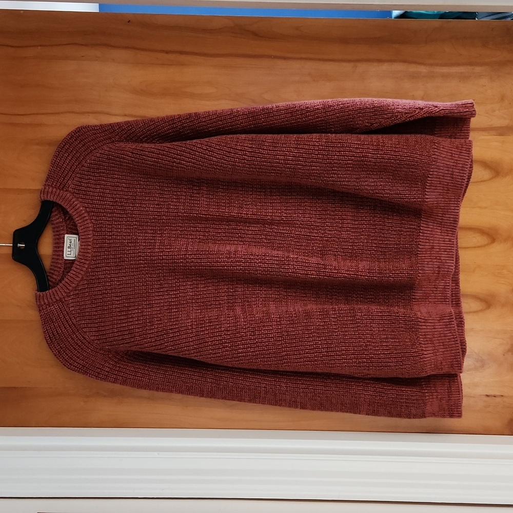 L.L. Bean Men's 100% cotton sweater. Size XL-Reg